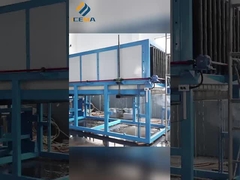 Macchina per blocchi di ghiaccio nel ghiaccio