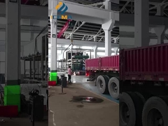 5 tonnellate di macchine per il ghiaccio trasparente vengono caricate e spedite