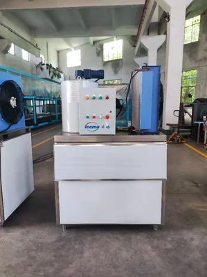 Macchine elettriche per il commercio di ghiaccio a fiocchi di neve raffreddate ad acqua Macchine industriali di ghiaccio a fiocchi di neve di 30 tonnellate per il trasporto marittimo