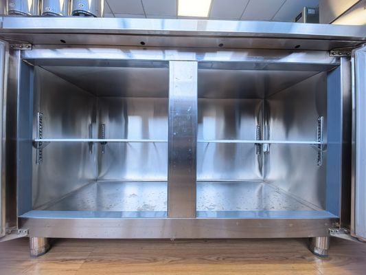 Bevanda scanalata del frigorifero 120L del banco da lavoro raffreddata aria