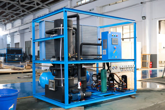Macchine industriali per ghiaccio caldo con capacità di 2 tonnellate di ghiaccio in tubo e dimensioni 2460*1575*1850mm