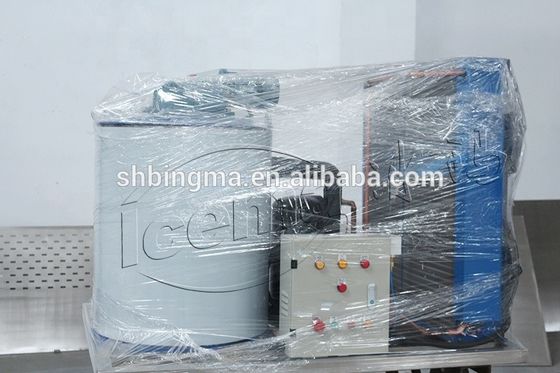 Macchine per la produzione di ghiaccio in fiocchi per elevata produttività nelle operazioni di pesca industriale